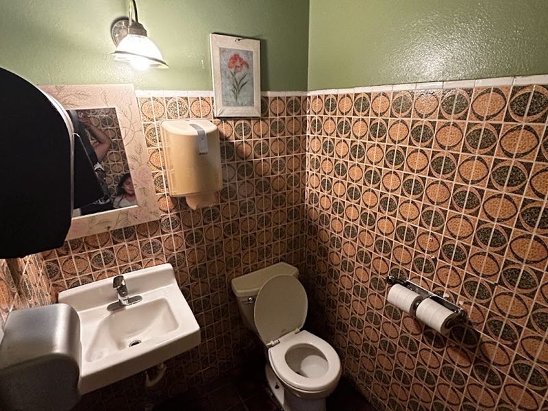 JUNIOR’S TACOS interior